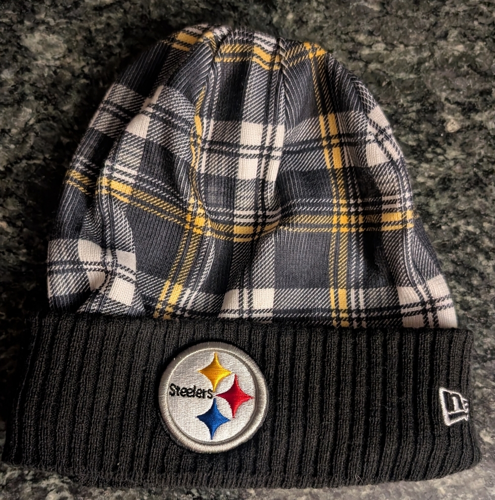 NFL New Era Pittsburgh Steelers Black 2024 Sideline Statement  Cuff Men's